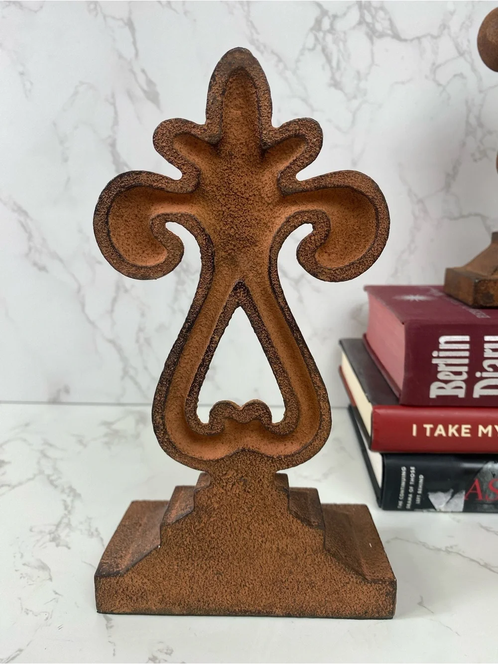 Southern Living At Home Rustic Brown Fleur-de-Lis Bookends vintage cast iron